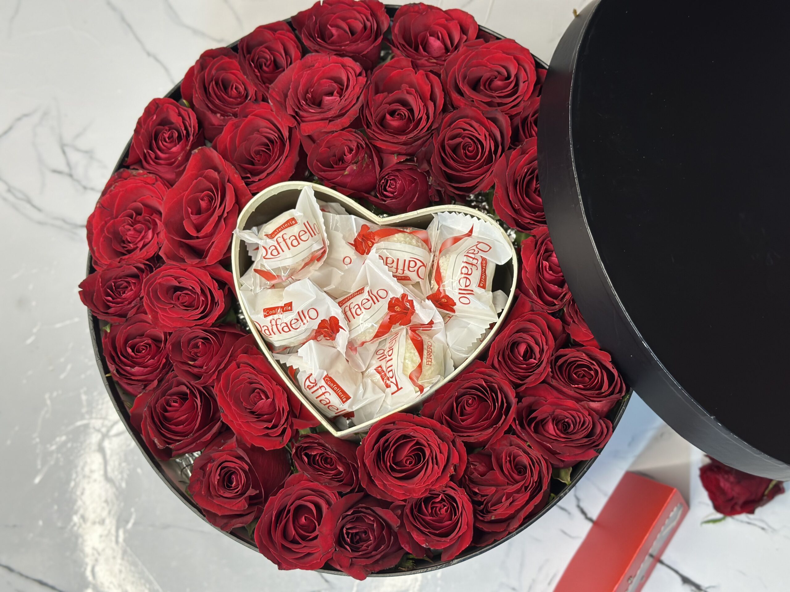 🌹 99 Roses Lovers Delight - Image 3